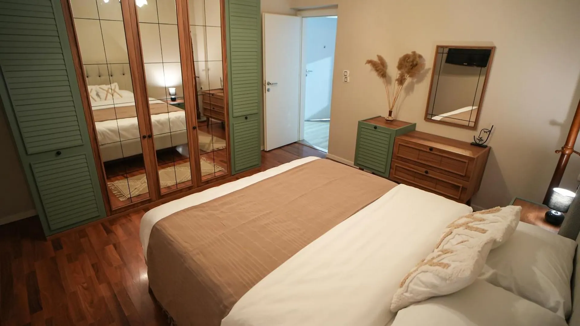 Grandpa House - App.3 Apartment Tirana
